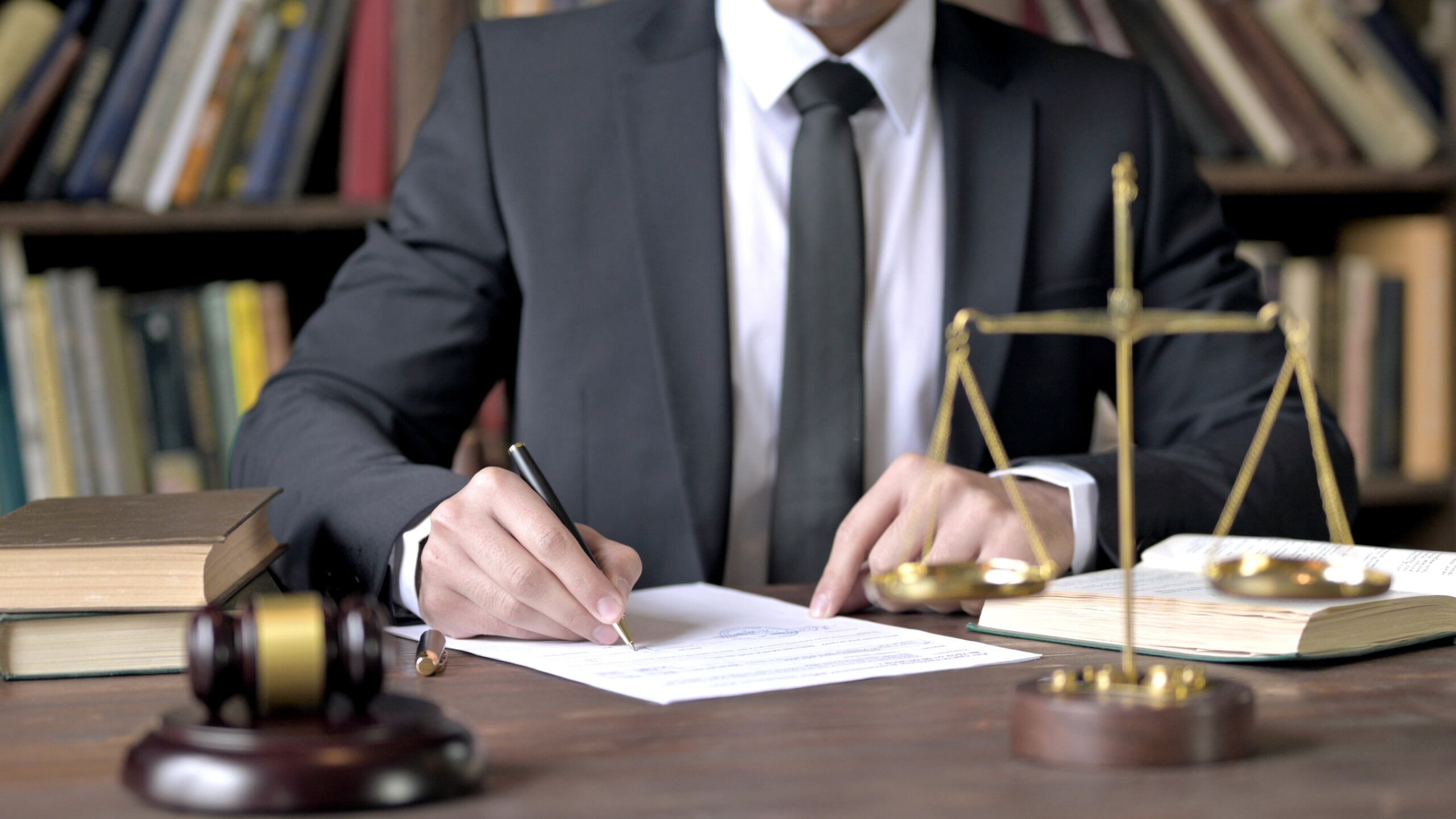 How To Hire A Criminal Defense Attorney